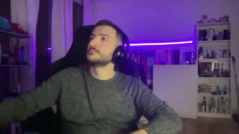 Snapshot of kinkylolo31 chatting on 01.05.25 cachonlolo31 online show from 01.05.25