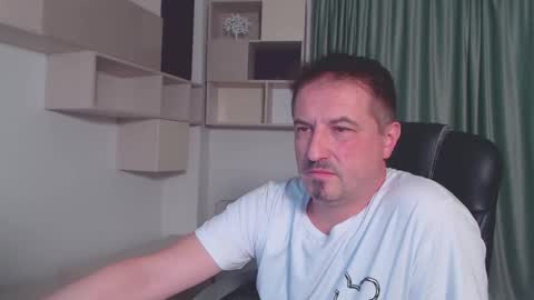 Snapshot of kinkymike4all chatting on 09.11.25 kinkymike4all online show from 09.11.25