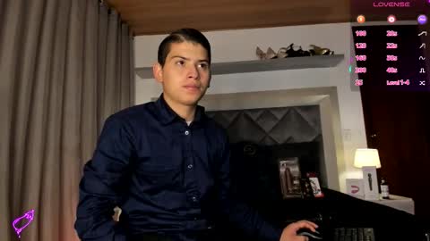 kinkypetite1 online show from 10.29.25