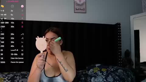 Snapshot of kinkywildmilf chatting on 06.12.26 kinkywildmilf online show from 06.12.26