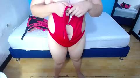 Snapshot of kinkyy_redhead chatting on 01.18.25 kinkyy_redhead online show from 01.18.25