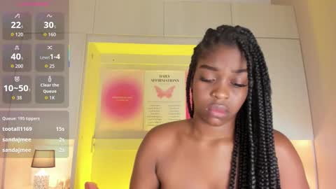 M A R A  online show from 12.22.25