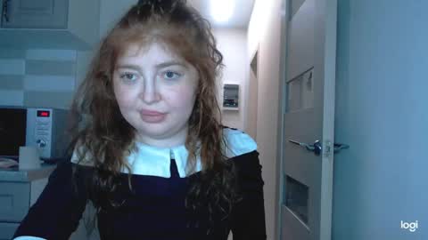 Snapshot of kira_foxy_ chatting on 03.18.26 Kira online show from 03.18.26