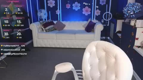 Kira Kennet online show from 11.07.25