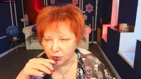 Kira Kennet online show from 04.27.26