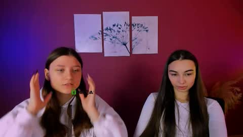 Snapshot of kira_light__ chatting on 10.27.25 kira_light__ online show from 10.27.25