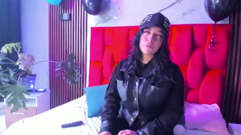 Kira online show from 07.04.26