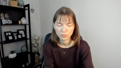 Snapshot of kirabliss28 chatting on 05.27.26 KIRA online show from 05.27.26