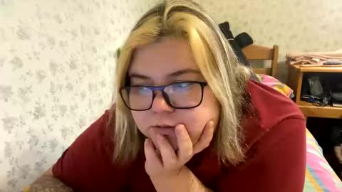 Snapshot of kiracobb chatting on 12.28.24 Just Kira online show from 12.28.24