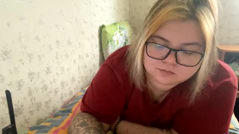 Snapshot of kiracobb chatting on 12.31.24 Just Kira online show from 12.31.24