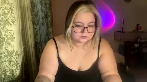 Snapshot of kiracobb chatting on 01.25.25 Just Kira online show from 01.25.25