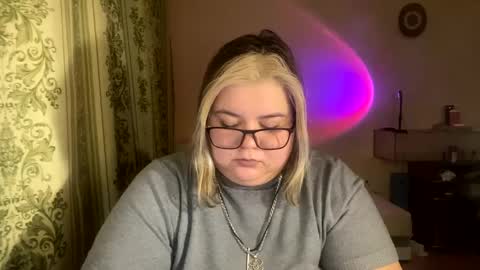 Snapshot of kiracobb chatting on 01.25.25 Just Kira online show from 01.25.25