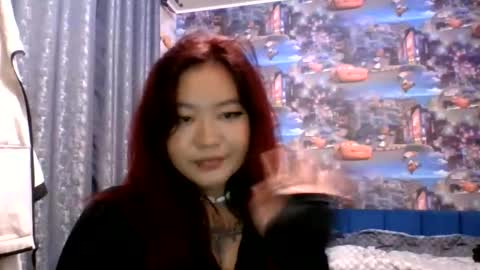 Snapshot of kiradrip chatting on 09.18.25 Kira online show from 09.18.25