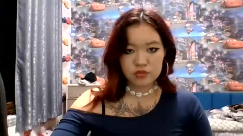 Snapshot of kiradrip chatting on 10.23.25 Kira online show from 10.23.25