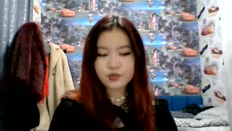 Snapshot of kiradrip chatting on 11.14.25 Kira online show from 11.14.25