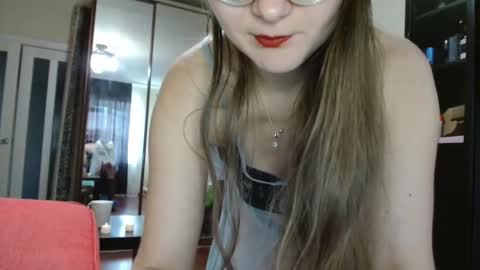 Snapshot of kiragoldens chatting on 11.01.25 KiraGoldens online show from 11.01.25