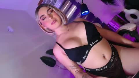 Its your girl KIRA online show from 09.10.25