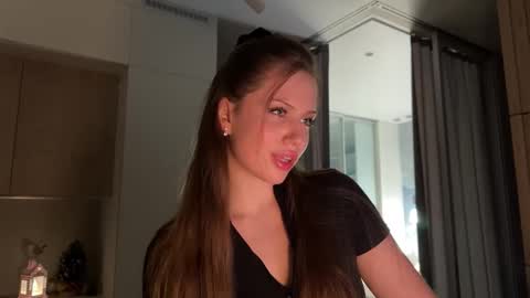 Snapshot of kiramystery chatting on 01.14.26 Kira online show from 01.14.26