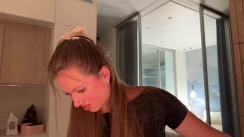 Snapshot of kiramystery chatting on 02.18.26 Kira online show from 02.18.26