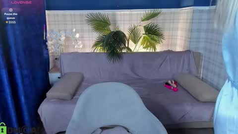 Snapshot of kirasun_ chatting on 01.07.26 KiraSun online show from 01.07.26