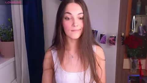 Snapshot of kiraturner chatting on 06.10.26 Kira cute online show from 06.10.26