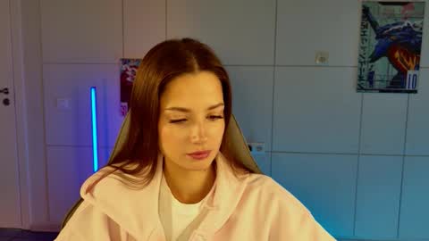 Snapshot of kiravair chatting on 11.10.25 kiravair online show from 11.10.25