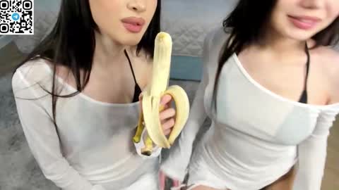 Snapshot of kiriko_chan chatting on 10.25.25 Kiriko online show from 10.25.25