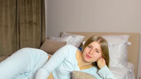 Kira online show from 11.10.25