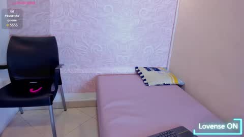 kiss_hott15 online show from 01.22.25