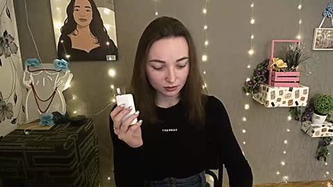 Snapshot of kiss_shy chatting on 02.02.25 Valeria online show from 02.02.25