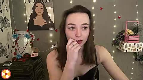 Snapshot of kiss_shy chatting on 02.25.25 Valeria online show from 02.25.25