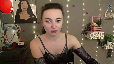 Snapshot of kiss_shy chatting on 03.02.25 Valeria online show from 03.02.25