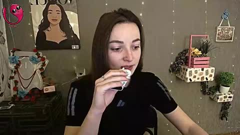 Snapshot of kiss_shy chatting on 03.03.25 Valeria online show from 03.03.25