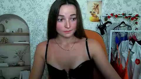 Snapshot of kiss_shy chatting on 10.10.25 Valeria online show from 10.10.25