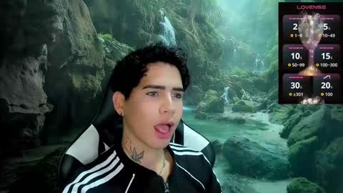 kiss_whitee online show from 02.19.26