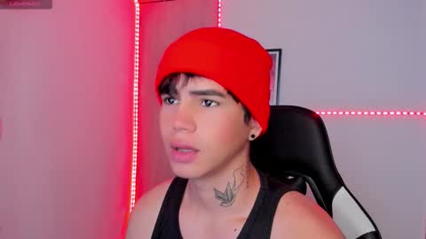 kiss_whitee online show from 03.23.26