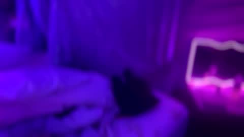 Snapshot of kissahsins chatting on 01.09.26 Kissah Kreampuff online show from 01.09.26