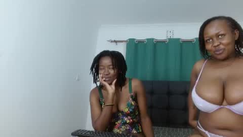 Snapshot of kisses_galore chatting on 07.07.26 kisses_galore online show from 07.07.26