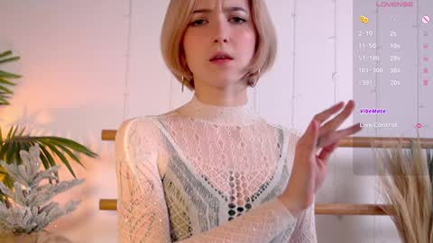 Snapshot of kisskiss_muah chatting on 12.10.24 Kate online show from 12.10.24