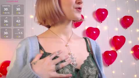 Snapshot of kisskiss_muah chatting on 02.11.25 Kate online show from 02.11.25