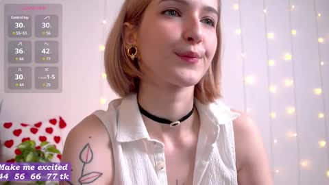 Snapshot of kisskiss_muah chatting on 02.21.25 Kate online show from 02.21.25