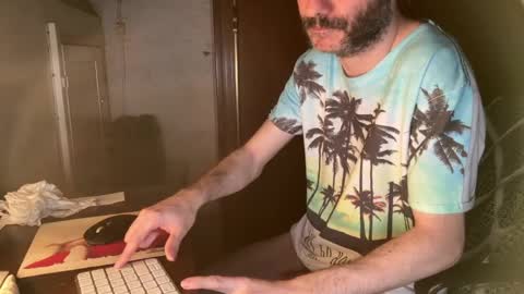 kissofbanned1983 online show from 04.28.26