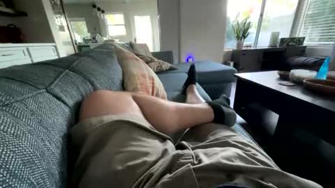 Snapshot of kitanko chatting on 12.04.25 Hunter online show from 12.04.25