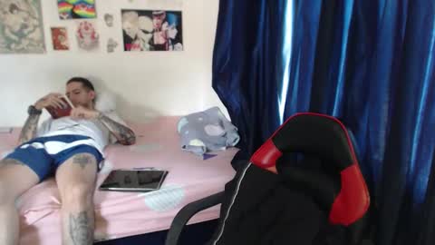 Snapshot of kitcatdreams chatting on 04.28.26 kitcatdreams online show from 04.28.26
