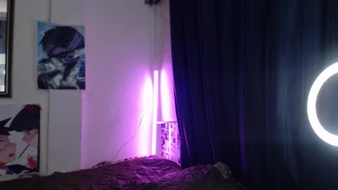 Snapshot of kitsunearineko chatting on 01.16.25 Ari Keimiwrights  online show from 01.16.25