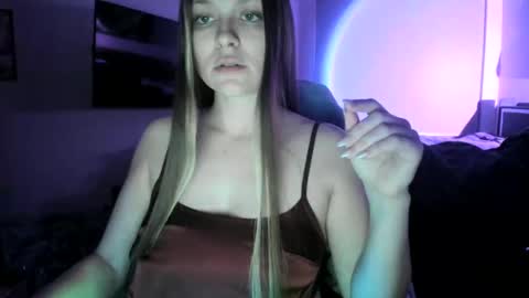 Snapshot of kitsuneserina77 chatting on 01.09.25 Serina Chan online show from 01.09.25