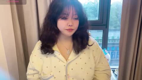 Snapshot of kittenfishing chatting on 02.06.26 kit online show from 02.06.26