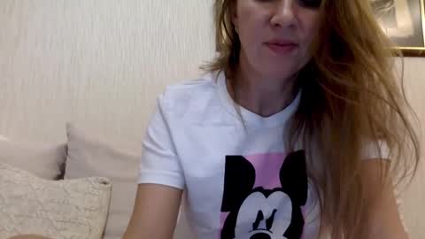 Snapshot of kittenger chatting on 03.05.25 Viki online show from 03.05.25