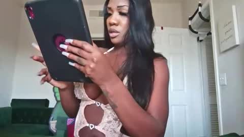 Snapshot of kittenleexo chatting on 02.12.26 kittenleexo online show from 02.12.26