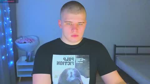 Snapshot of kittenmur chatting on 11.06.25 Vlad online show from 11.06.25